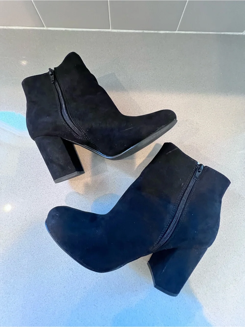 Black Embroidered Floral Loreida Ankle Boots Block Heel Side Zip Sz 9 Just Fab